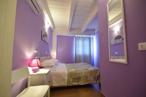 Standard Double Room, Garden View | Cribs/infant beds, free WiFi, bed sheets - Agriturismo Al Rifugio DiVino (Belvedere Ostrense)