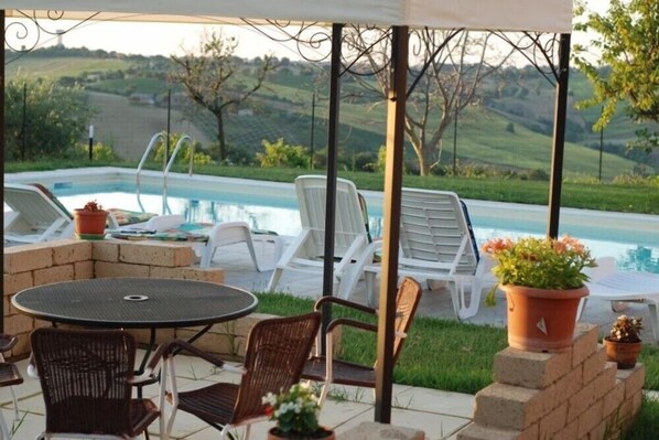 Terrace/patio - Agriturismo Al Rifugio DiVino (Belvedere Ostrense)