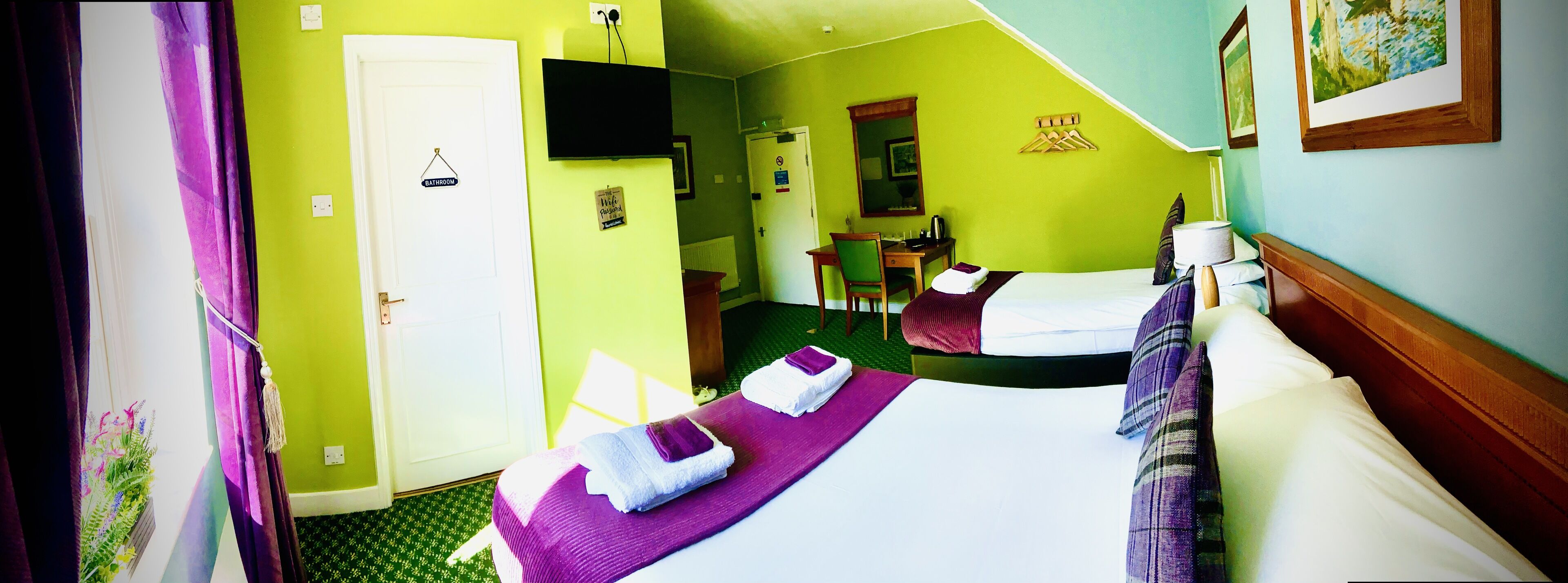 1 bedroom, individually decorated, individually furnished