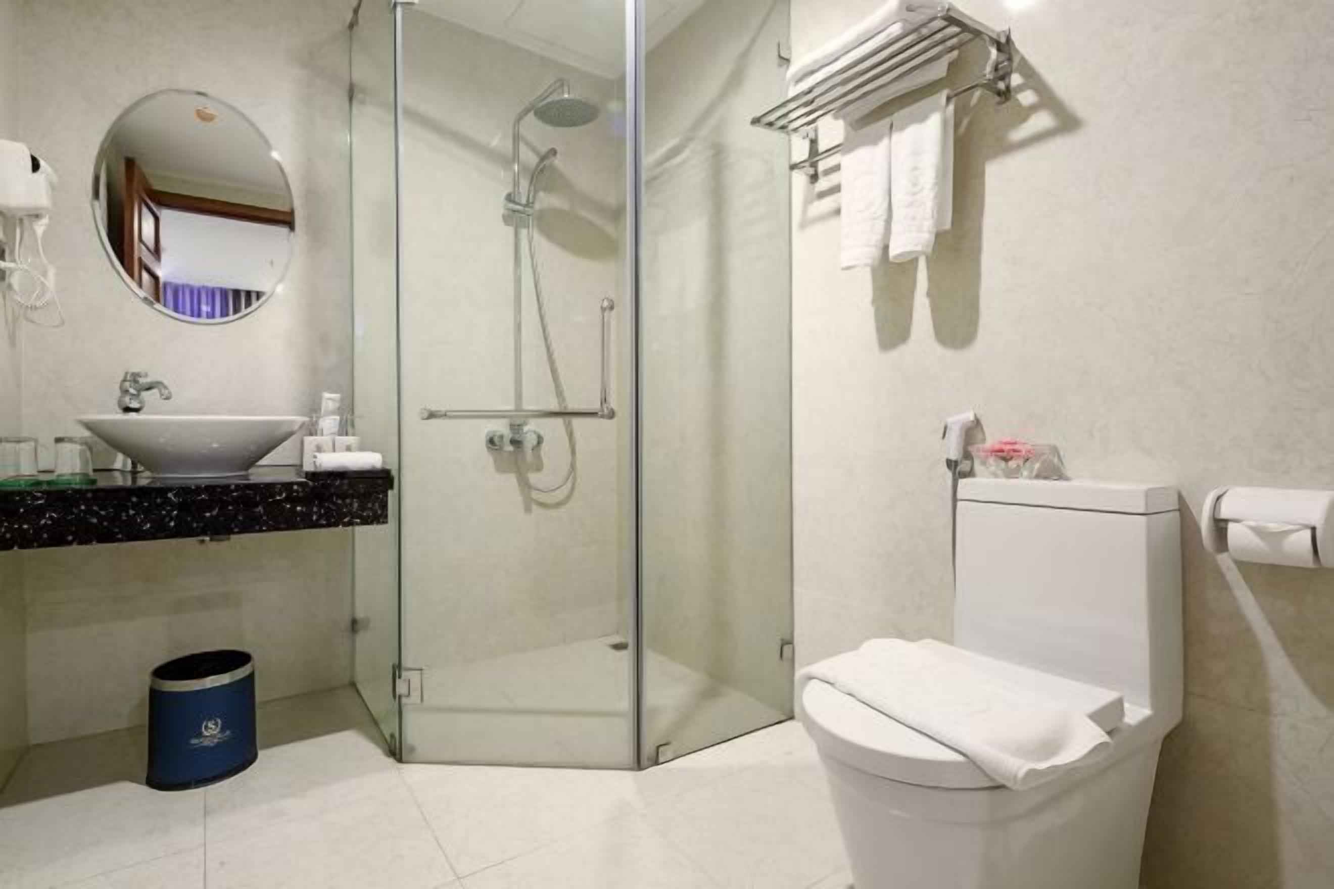 Baño | Ducha, artículos de higiene personal de diseño y secador de pelo