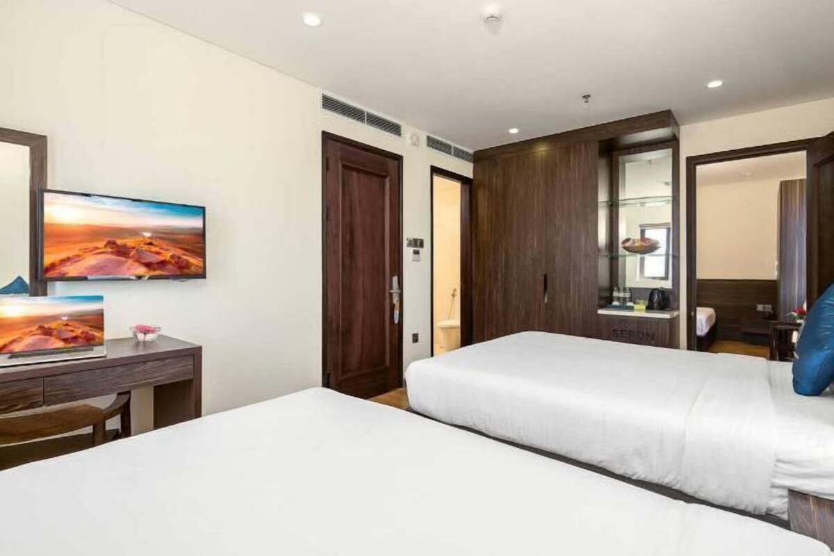 Minibar, in-room safe, desk, soundproofing