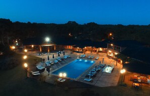 Front of property – evening/night - El Tennis Pinamar Resort (Pinamar)