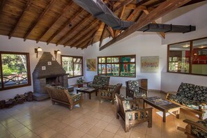 Sala de estar en el lobby