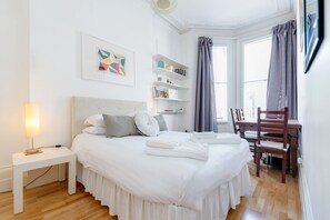 Apartment, 2 Bedrooms, Balcony | 2 bedrooms, Egyptian cotton sheets, premium bedding - Philbeach Balcony- 2bed flat in Earls Ct (London)