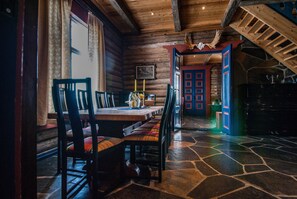 Cabana, 6 dormitoris | Zona de menjador de l'habitació