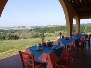 Outdoor dining