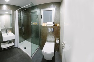 Free toiletries, hair dryer, towels