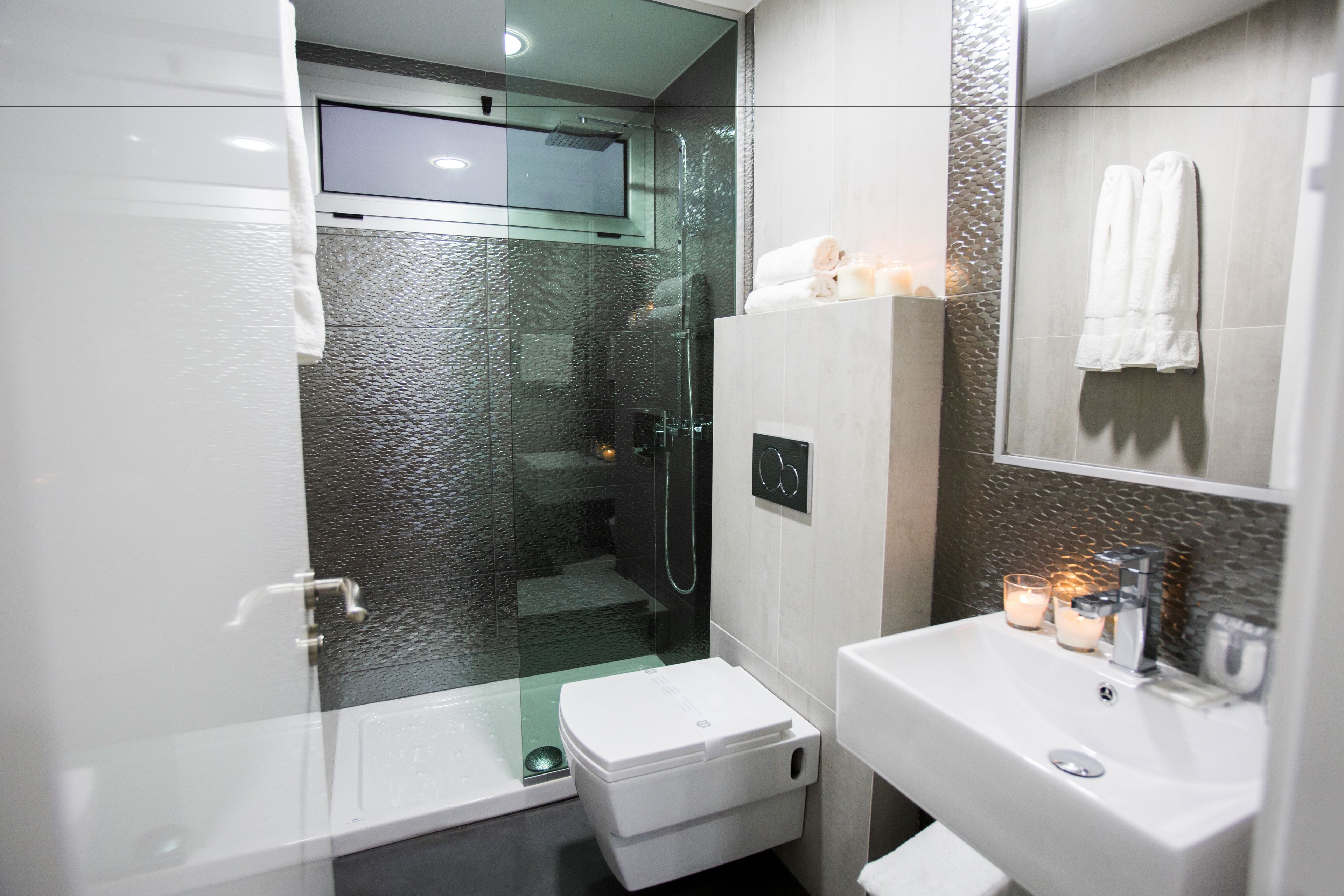 Apartment, 2 Schlafzimmer, Balkon | Badezimmer | Kostenlose Toilettenartikel, Haartrockner, Handtücher