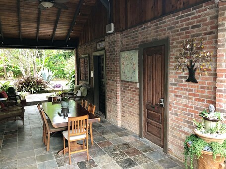 Rainforest Inn - Image 13