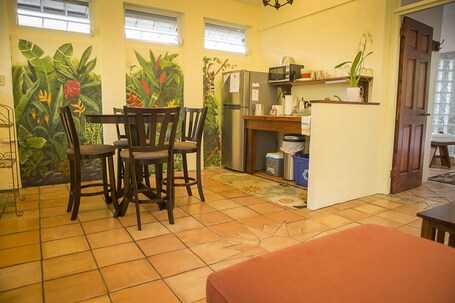 Rainforest Inn - Image 16