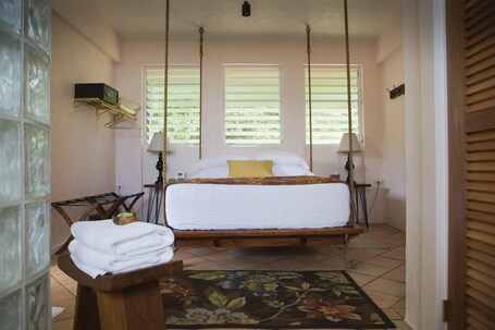 Rainforest Inn - Image 10