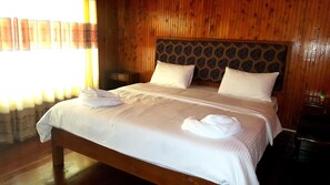 Deluxe Double Room, 1 Bedroom, Garden View, Mountainside | Desk, iron/ironing board, free WiFi - Blandford Bungalaow (Nuwara Eliya)