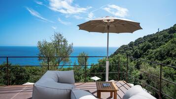 1 bedroom, premium bedding, down comforters, pillowtop beds