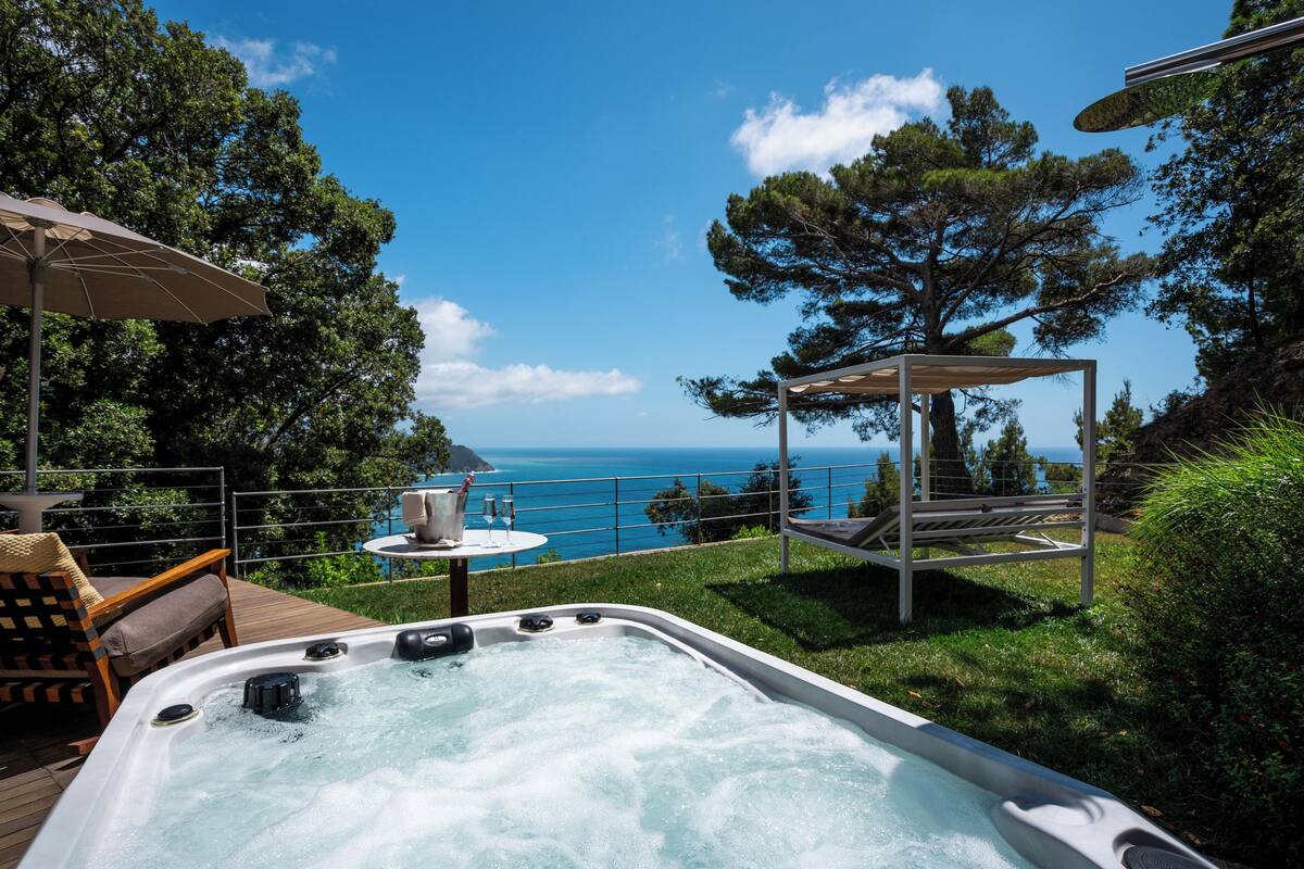 Luxury-Ferienhaus, Whirlpool (COTS) | 1 Schlafzimmer, hochwertige Bettwaren, Daunenbettdecken