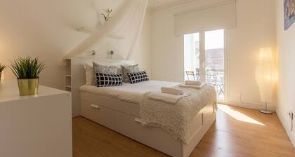 Bairro Alto Stylish by Homing