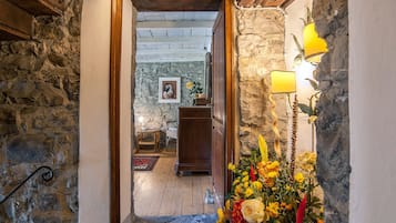 Chambre Double Romantique, salle de bains privée, vue jardin