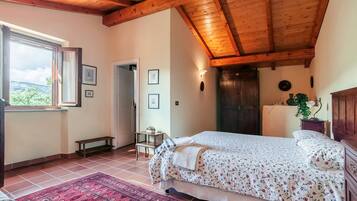 Superior-Doppelzimmer, mit Bad, Gartenblick