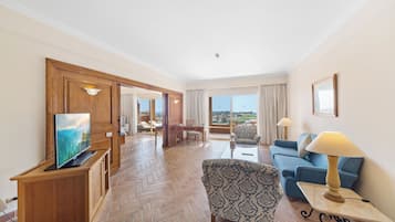 Imperial Suite | 客廳 | 43 吋LED 電視連數碼電視頻道、電視