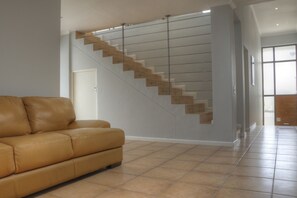 Living area - Cape Verde Drive (Cape Town)