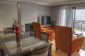 Living area - Cape Verde Drive (Cape Town)