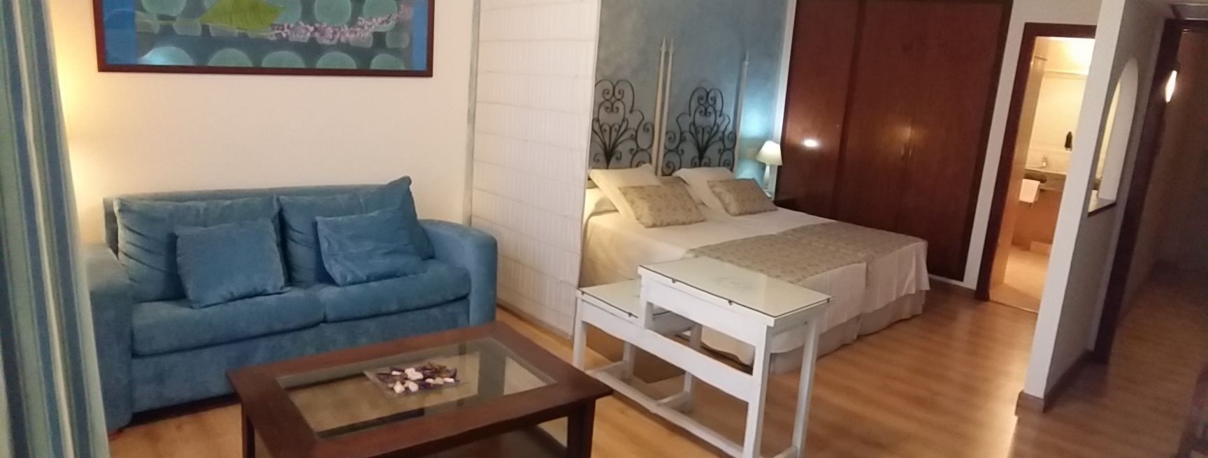 junior suite | in-room safe, desk, free wifi, bed sheets