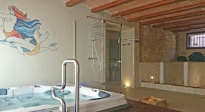 Sauna, bañera de hidromasaje, baño turco, tratamientos corporales 