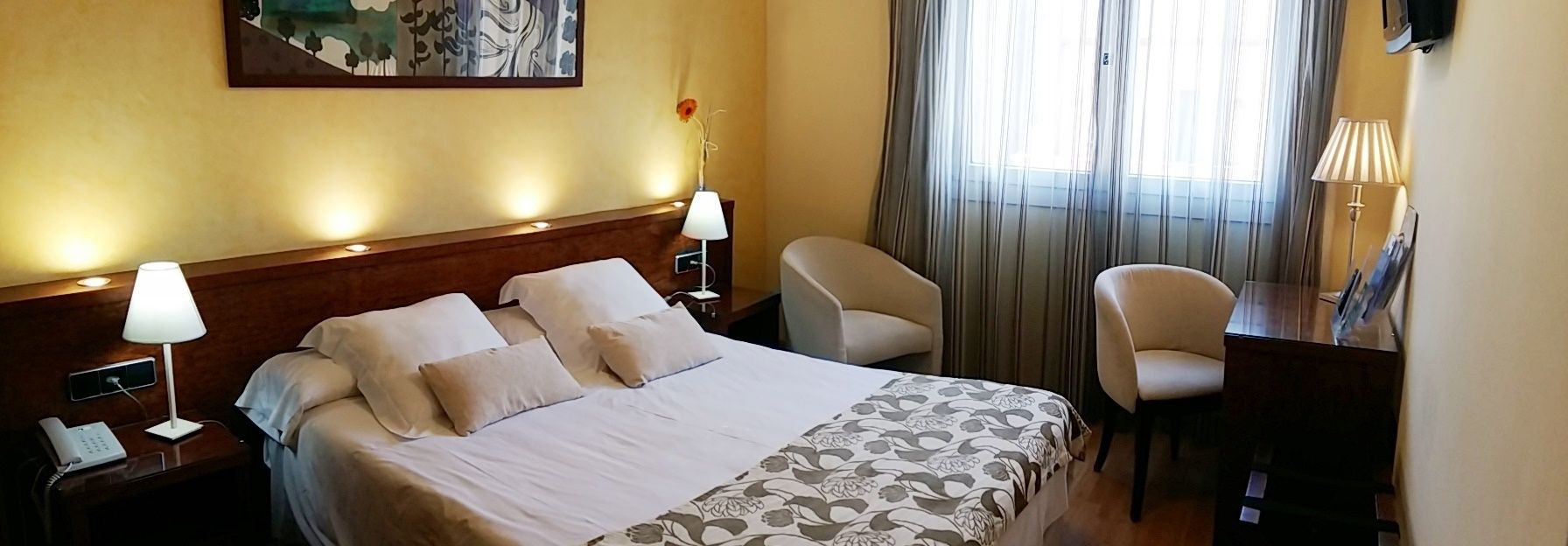 double room single use | in-room safe, desk, free wifi, bed sheets