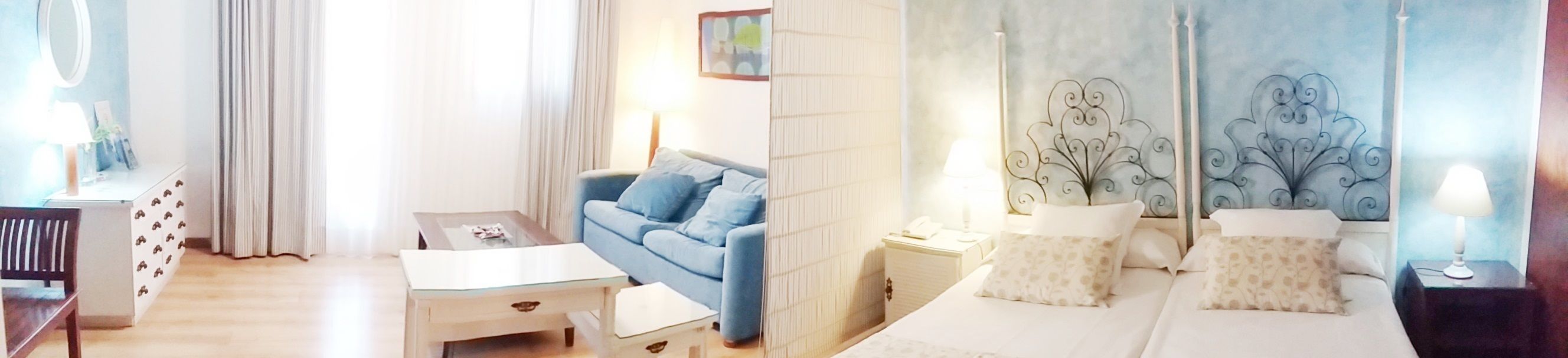 junior suite | in-room safe, desk, free wifi, bed sheets