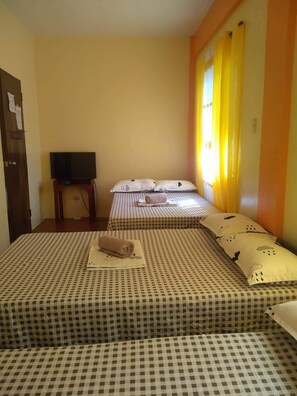 Basic Room | Free WiFi, bed sheets