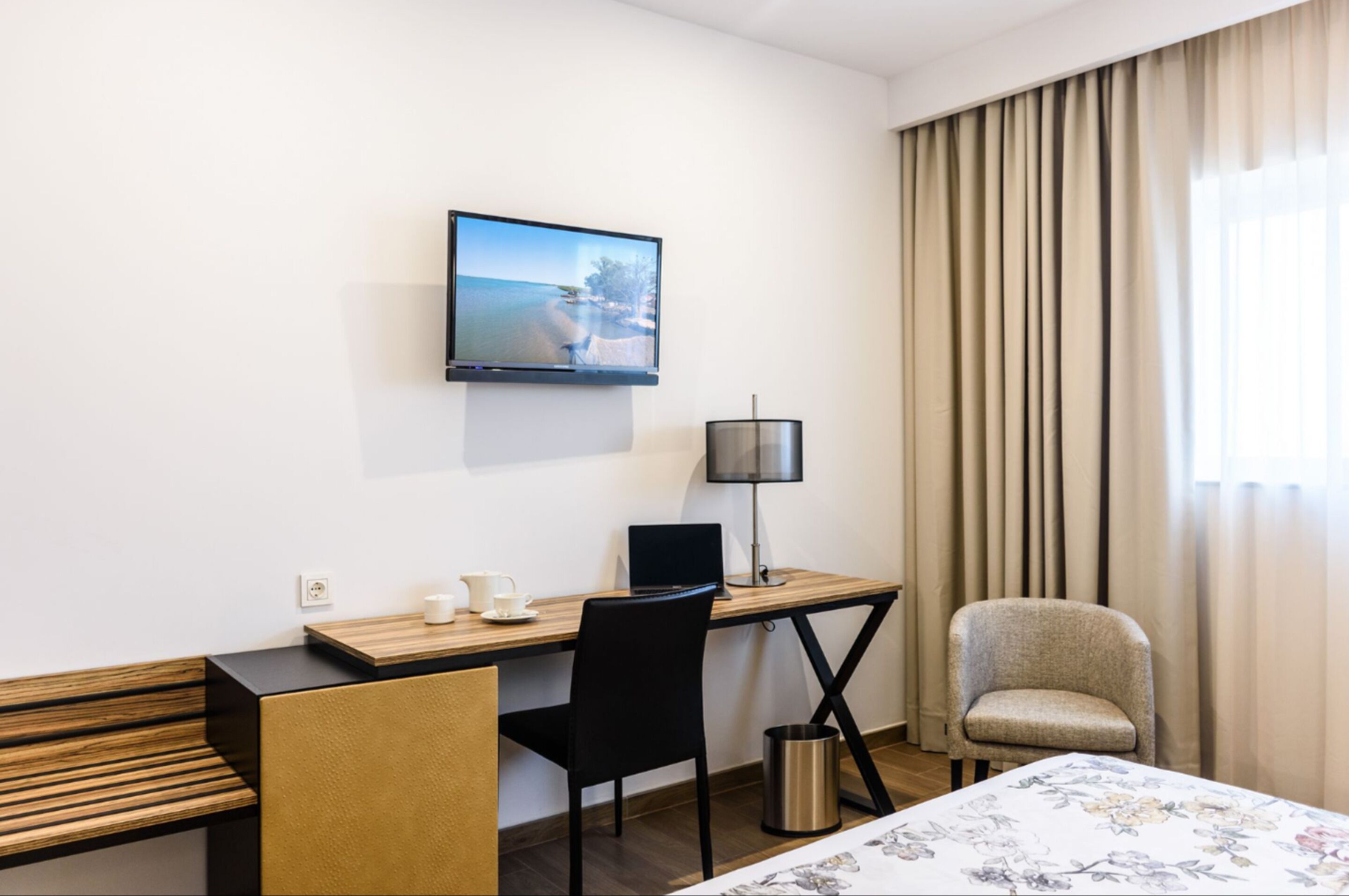 deluxe double room | premium bedding, pillow-top beds, minibar, in-room safe