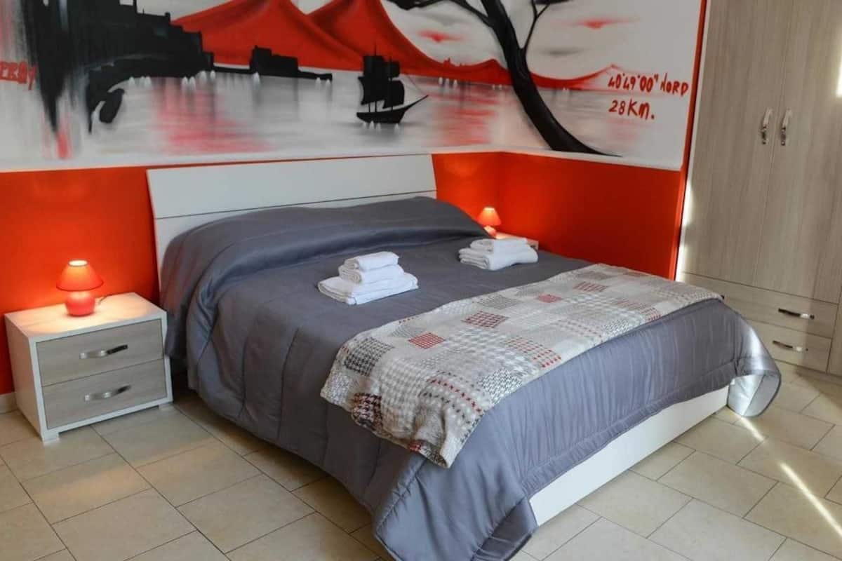 Standaard vierpersoonskamer, balkon | Reisbedje, extra bedden, gratis wifi, rolstoeltoegankelijk
