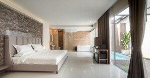 Minibar, desk, blackout curtains, soundproofing - The Valen Resort (Bangkok)