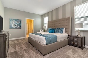 Family House, 8 Bedrooms | Premium bedding, individually decorated, individually furnished - Insight Hospitality (Davenport)