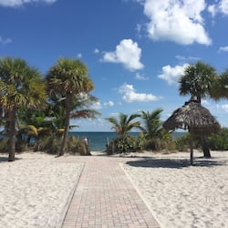 Private beach nearby, white sand, sun-loungers