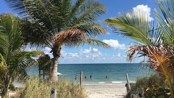 Private beach nearby, white sand, sun-loungers