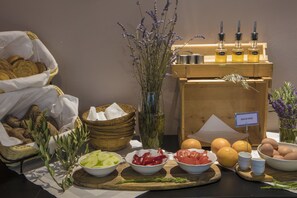 Daily buffet breakfast (EUR 15 per person)
