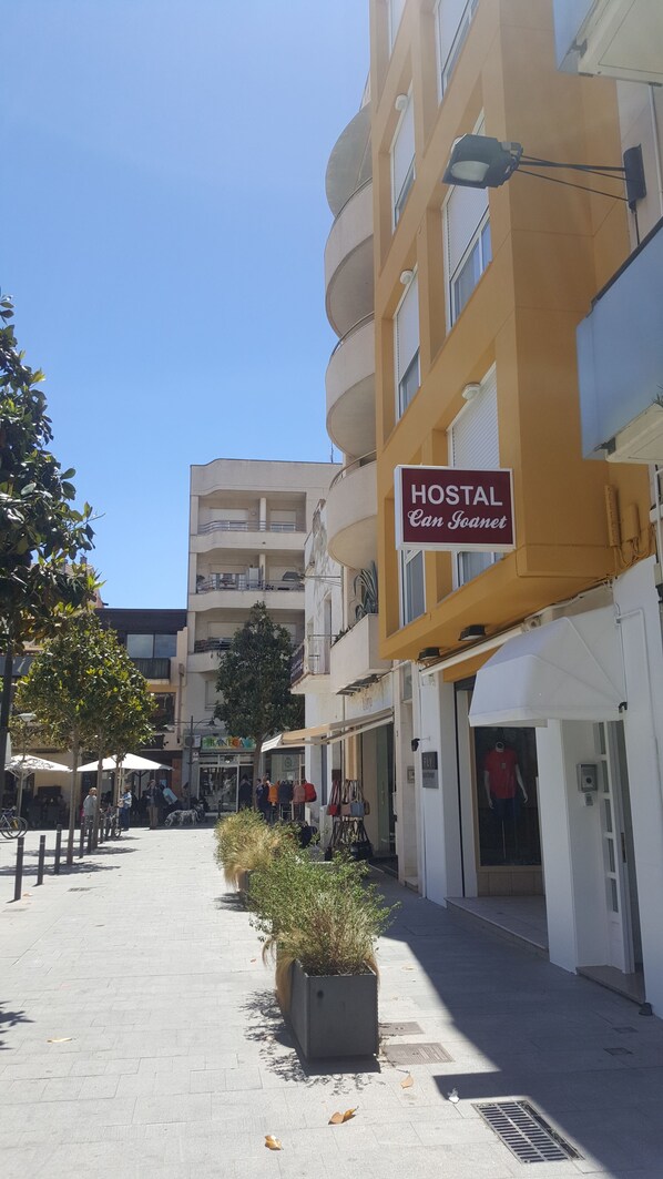 Fachada del alojamiento