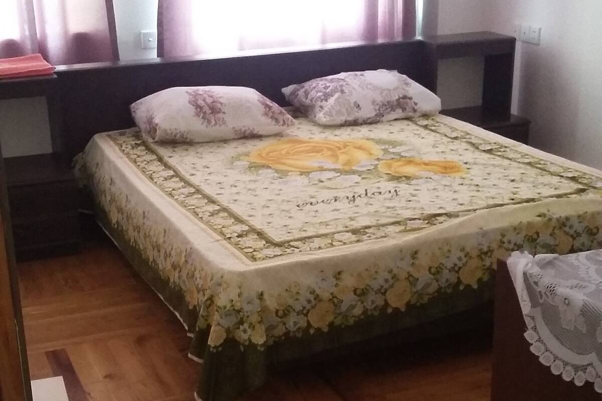 In-room safe, iron/ironing board, free WiFi, bed sheets