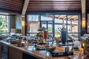 Petit déjeuner buffet