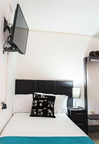 Hacienda Sofía - Cuarto Rosa by Andiani