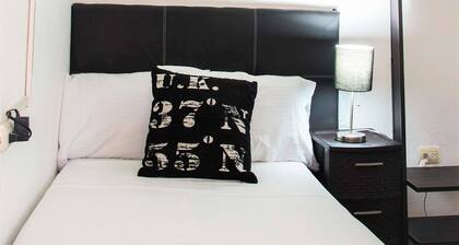 Hacienda Sofía - Cuarto Rosa by Andiani