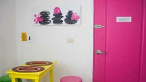 Studio | In-room dining - Hacienda Sofía - Cuarto Rosa by Andiani (Cancun)