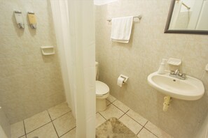 Studio | Bathroom | Shower, towels