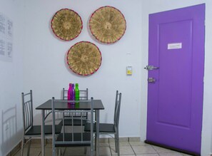 Studio | In-room dining - Hacienda Sofía - Cuarto Azul by Andiani (Cancun)