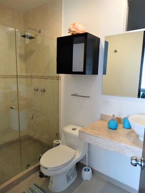 Apartment | Bathroom | Shower, towels