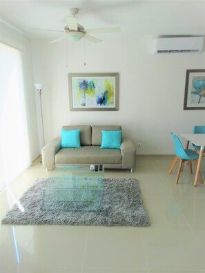 Apartment | Living area | Flat-screen TV - Turquesa by Andiani (Cancun)