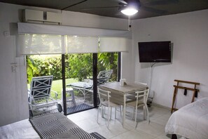 Studio | Living area | Flat-screen TV - Sole by Andiani (Cancun)