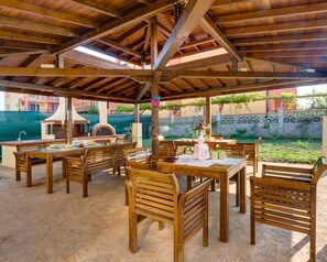 Aire de pique-nique/barbecue