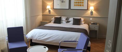 In-room safe, individually decorated, individually furnished, desk