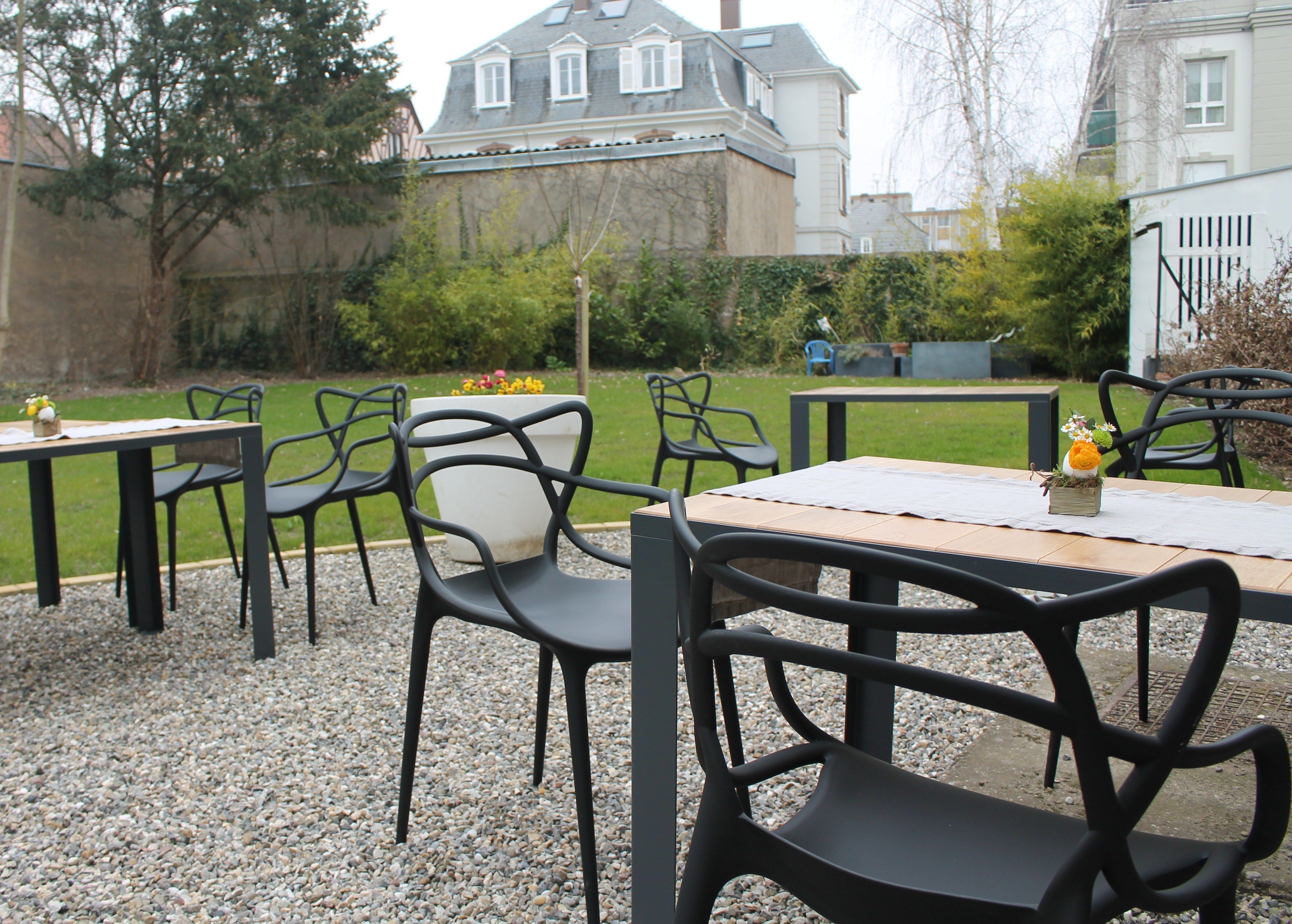 تناول الطعام بالخارج